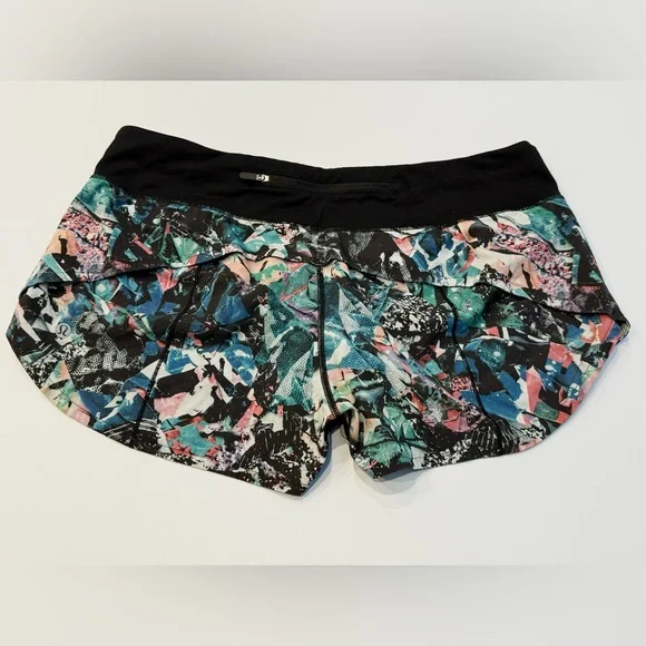 NWOT- Lululemon Speed up short- Size 8 - Picture 2 of 2